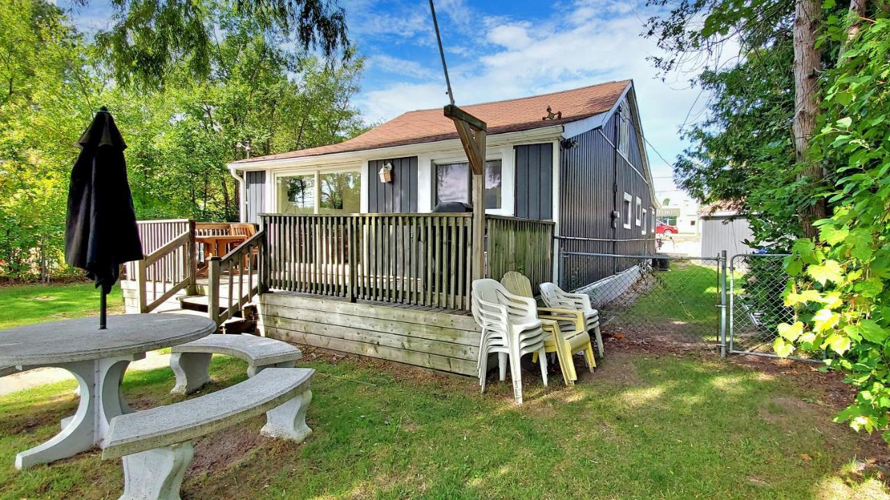 Main Beach River Retreat - Wasaga Beach 1 - Main Strip - 95 Mosley St Экстерьер фото